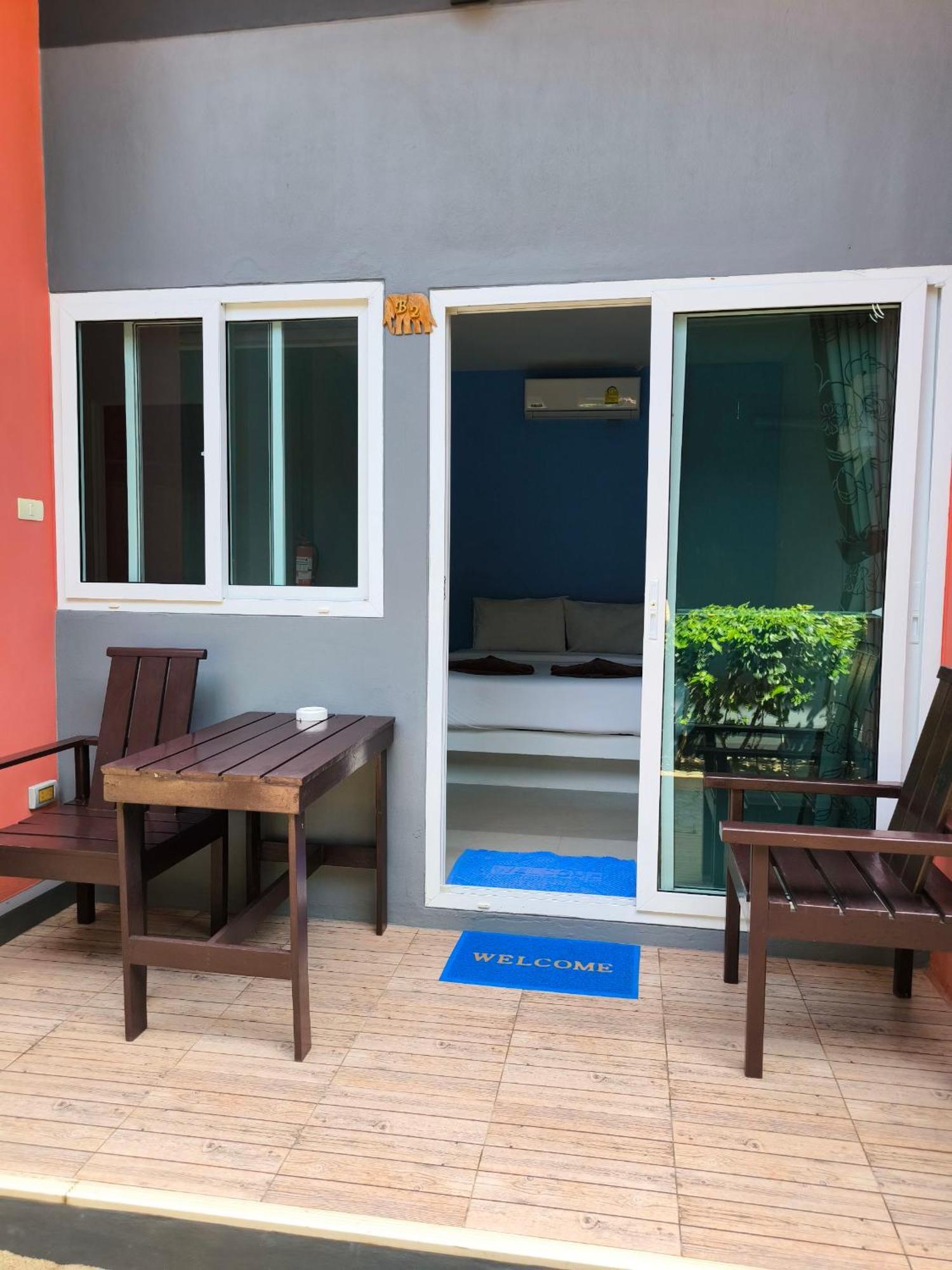 Maenam Villa Hotel Mae Nam Exterior foto